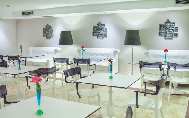 Core Hotel Polychrono