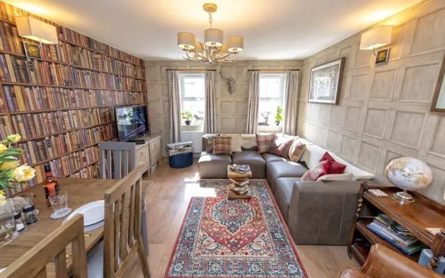 A very British house to stay 3 Bedroom