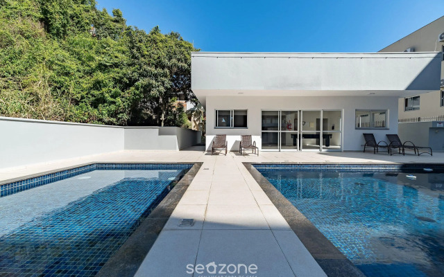 Apartamentos a 140m da praia Floripa-SC IAPs