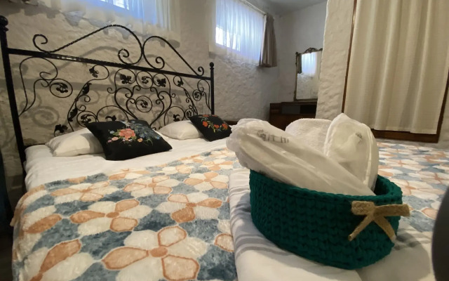 Mahzen Alacati Butik Otel