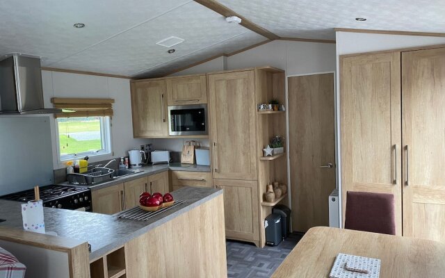 Skywalker 51 2 Bedroom With Hot Tub