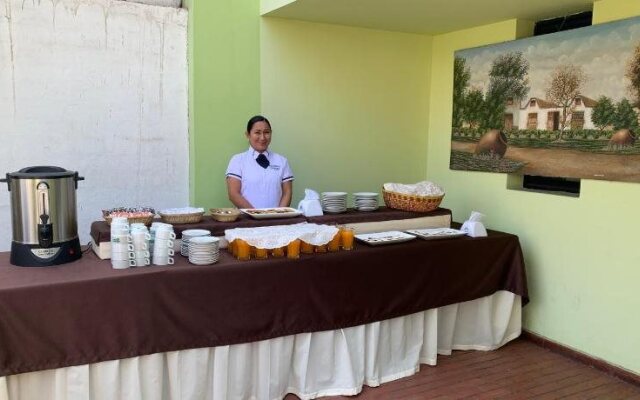 Hotel Holiday Suites