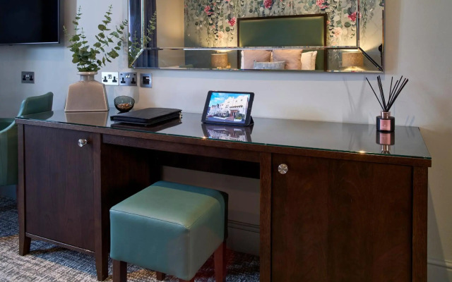Mandolay Hotel Guildford
