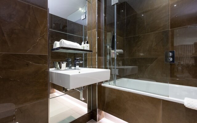 Modern 2 Bedroom Flat With Stunning Views