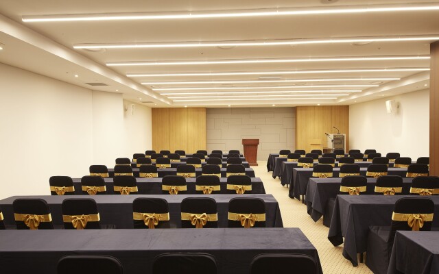 Ramada Hotel & Suites by Wyndham Gangwon Pyeongchang