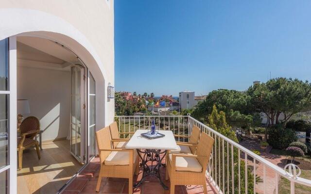 Healthouse Apartments