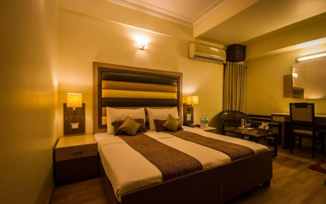 The Sun Court Hotel Yatri