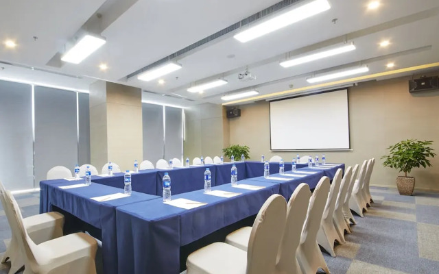 Holiday Inn Express Panjin Downtown