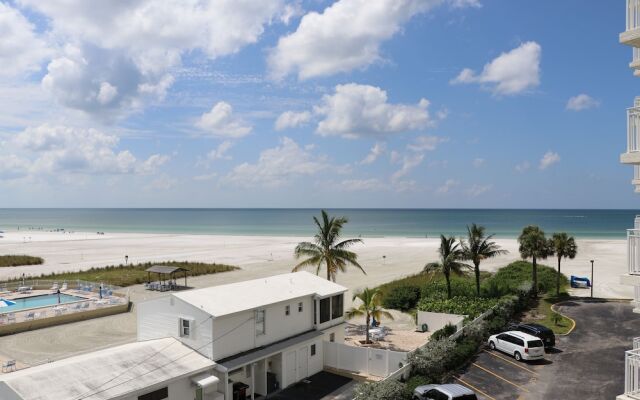 Jamaica Royale 404 - 2 Br Condo