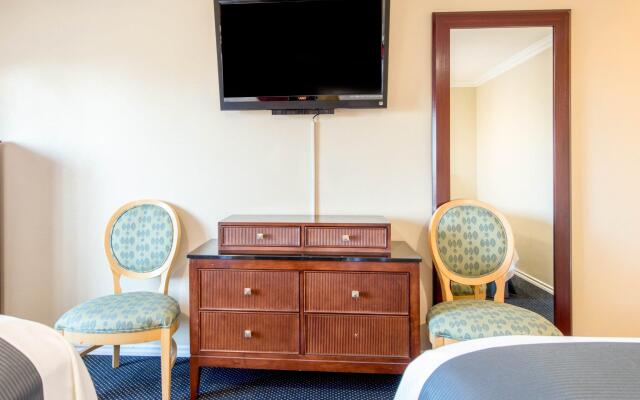Queencity Inn