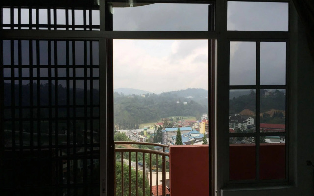 Cameron Pasar Malam Apartment at Crown Imperial Court