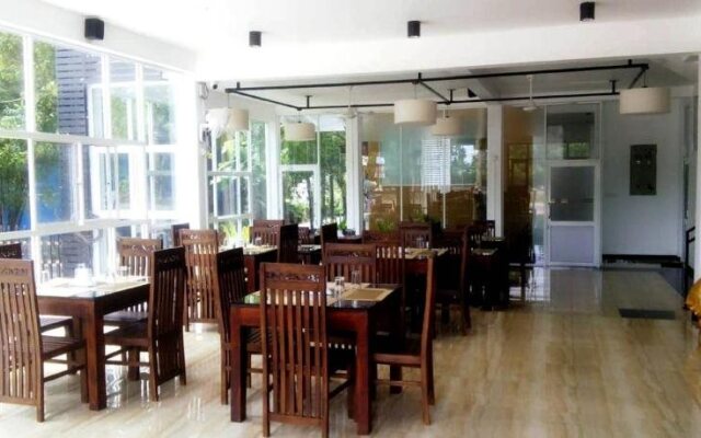 Golden Park Hotel