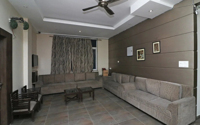 Oyo 3396 Hotel Parichay