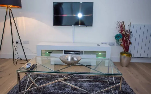 Premium Woolwich 2 Bed Apartment