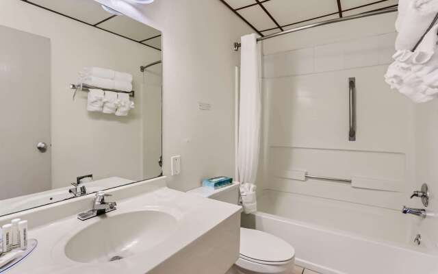 Baymont by Wyndham Loveland/Fort Collins Area