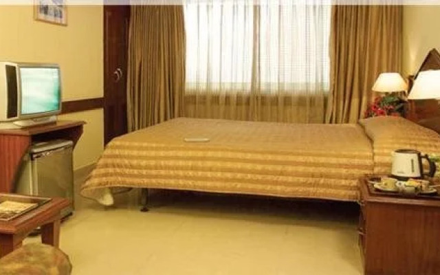 Hotel Nandhini - Minerva Circle
