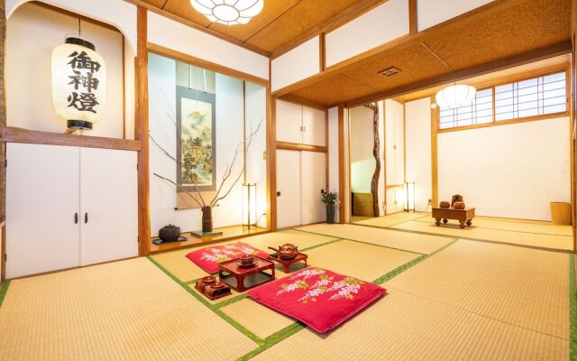 Villa Traditional Designer House Oyama