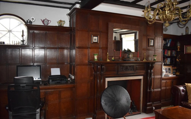 Harmondsworth Hall Guest House Heathrow