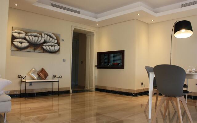 104 - Apartment with private swimming pool