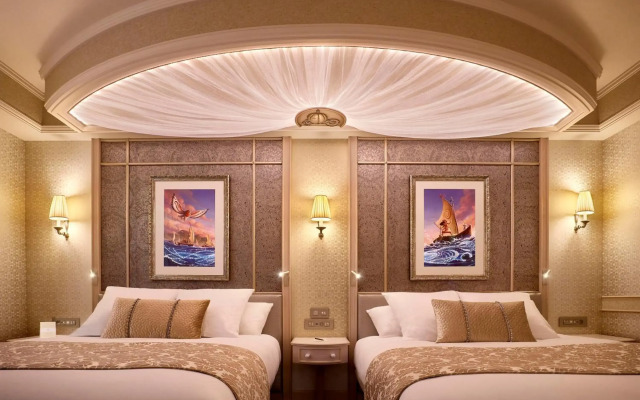 Disneyland® Hotel