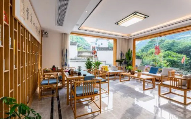 Niehong Shanju Hotel