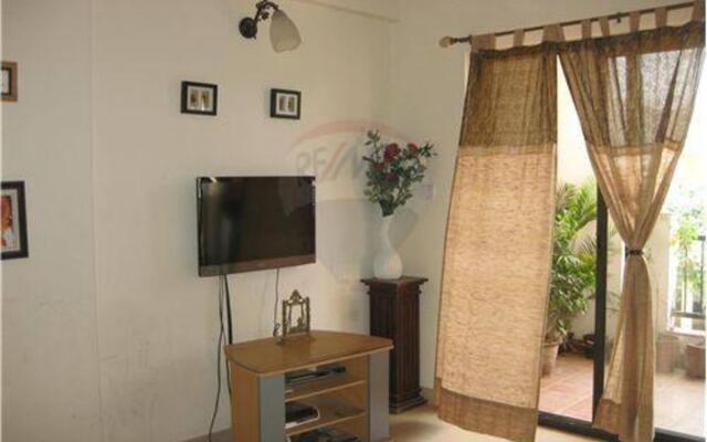 Live In Service Apartment