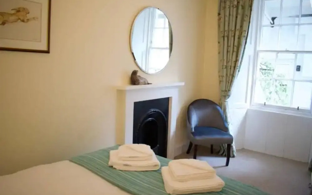 Beautiful 2 Bedroom City Centre Apartment