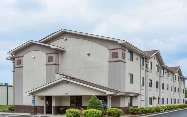 Super 8 by Wyndham Danville VA