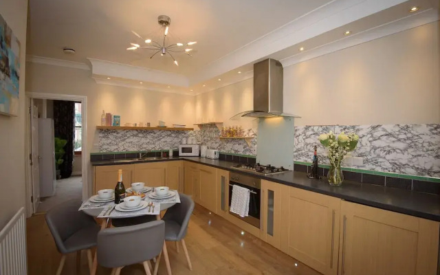 Karah Suites - Parliament Street