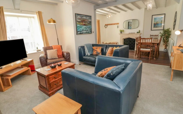 Woolley Lodge