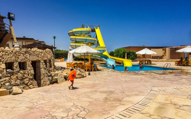 Grand holidays Green Resort