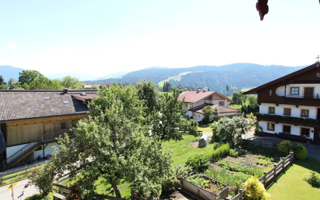 Modern Apartment in Itter Near Forest