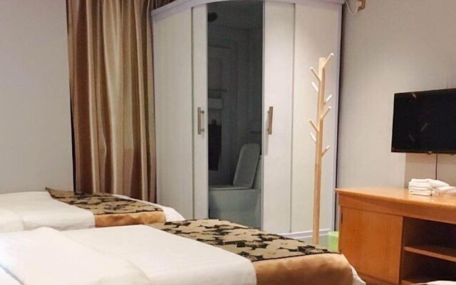 Huguang Hostel