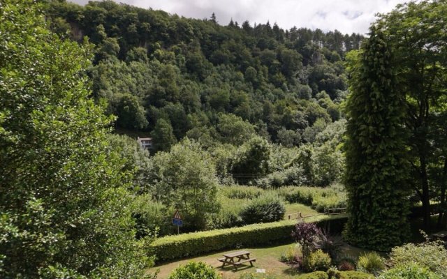 Karah Retreats - Symonds Yat