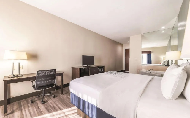 La Quinta Inn & Suites Tulsa - Catoosa