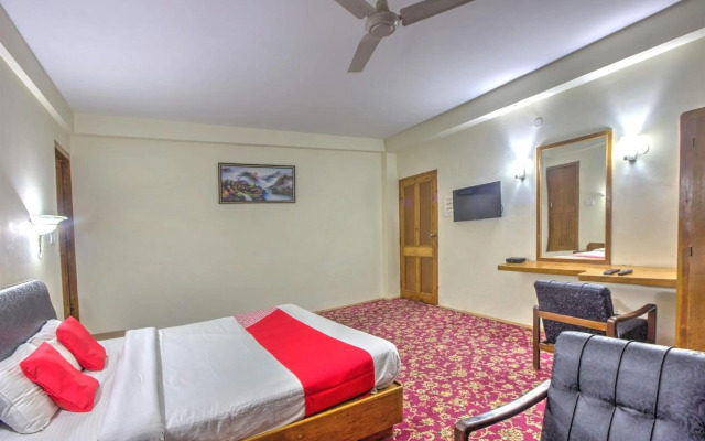 Capital O 19499 Shishamaati