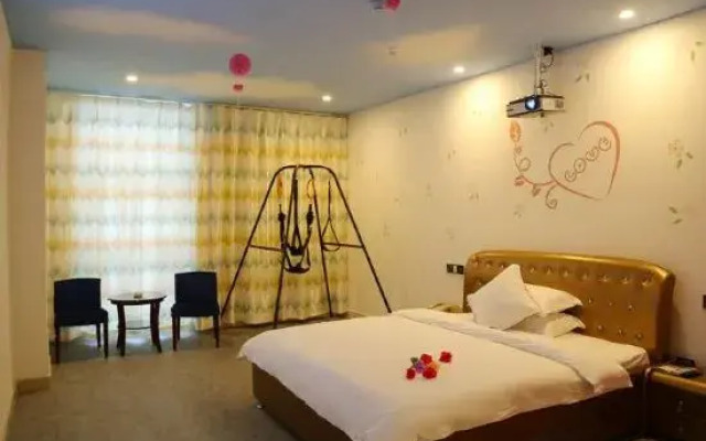 Zhangjiagang Huangpin Fashion Hotel