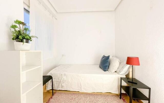 Coqueto y amplio apartamento a 15 min de la playa