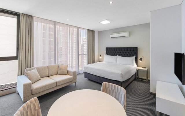 Meriton Suites Campbell Street, Sydney