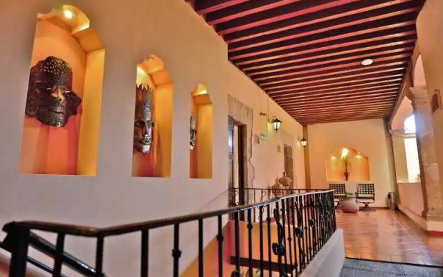 Golden Dolphin Grand Hotel - Suite