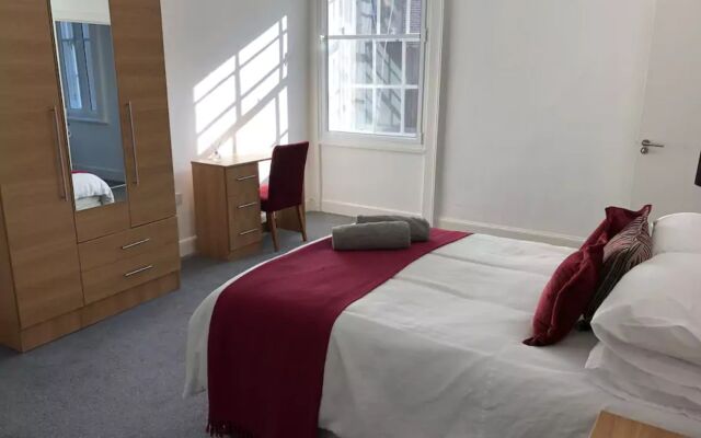 Central 3 Bedroom Flat