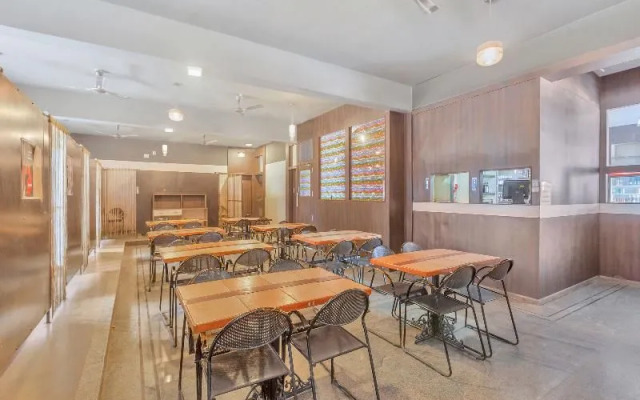 OYO 10523 Spandana Residency