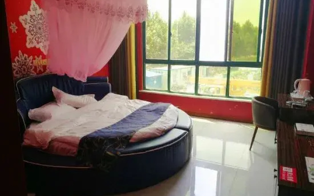 Zhoukou Qingyuan Hotel