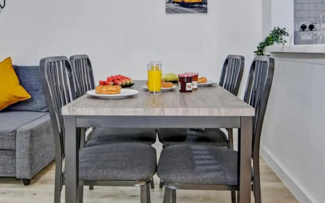 Stunning Apartment with balcony Dubai Marina