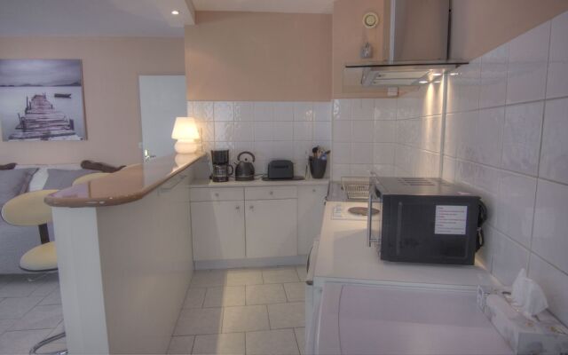 Vieux Port 3étoiles 450m Palais