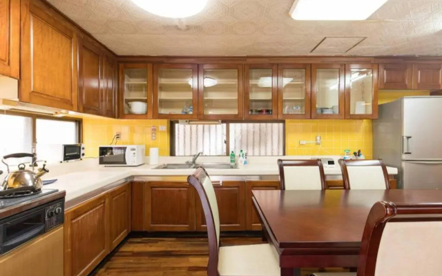 NahaCentaral_10Beds7roomsHouse_190sqm_FreeParking