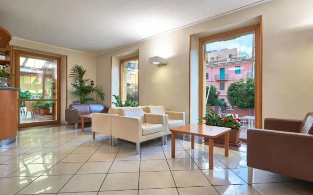 Hotel Careni Villa Italia