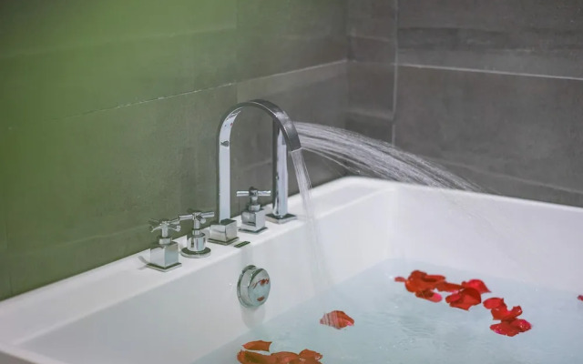 Artistic-Suite - Lijiang