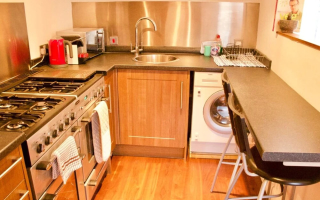 1 Bedroom Studio In Edinburgh