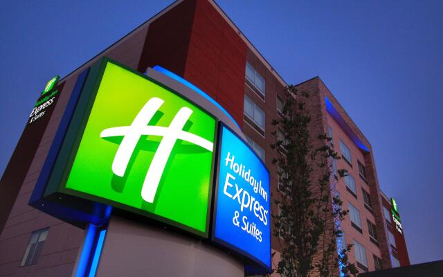 Holiday Inn Express & Suites Moore, an IHG Hotel